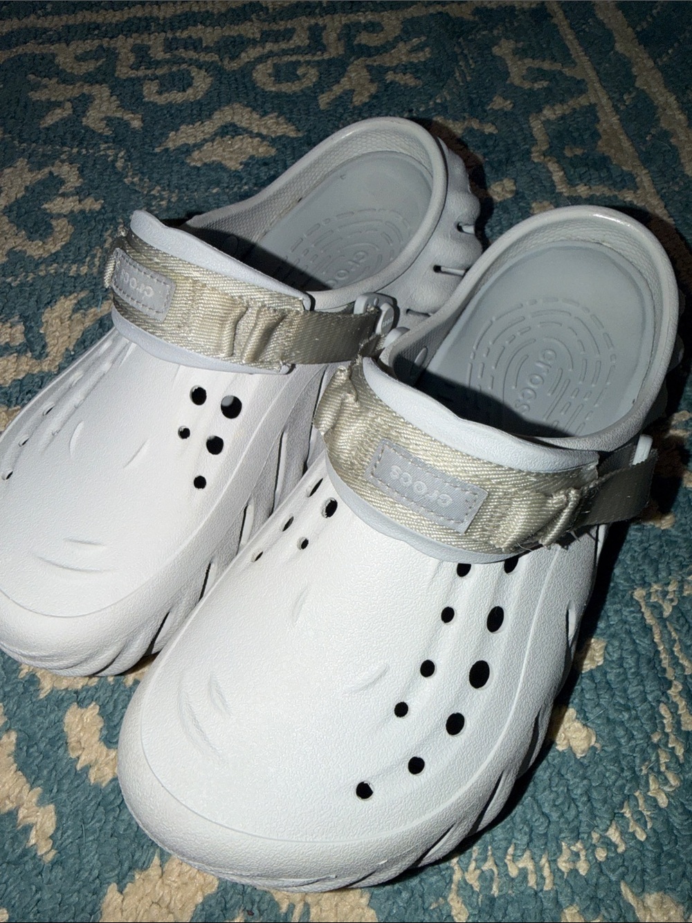 Echo Clog Crocs Men’s 9 Size 9